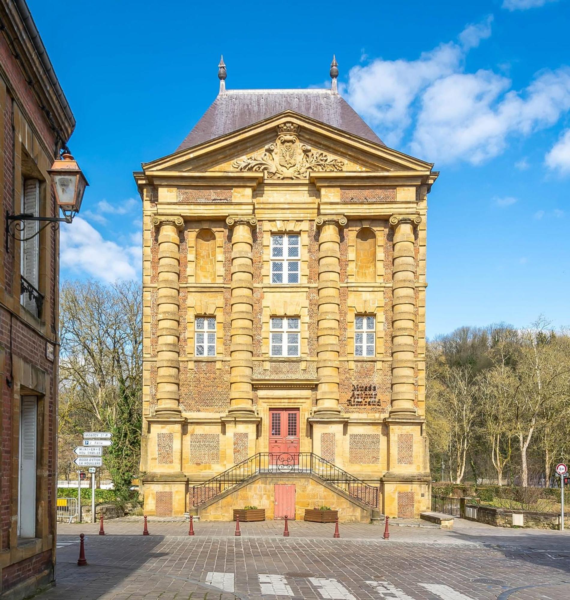 Le Petit Ardennais Charleville-Mézières Exterior foto