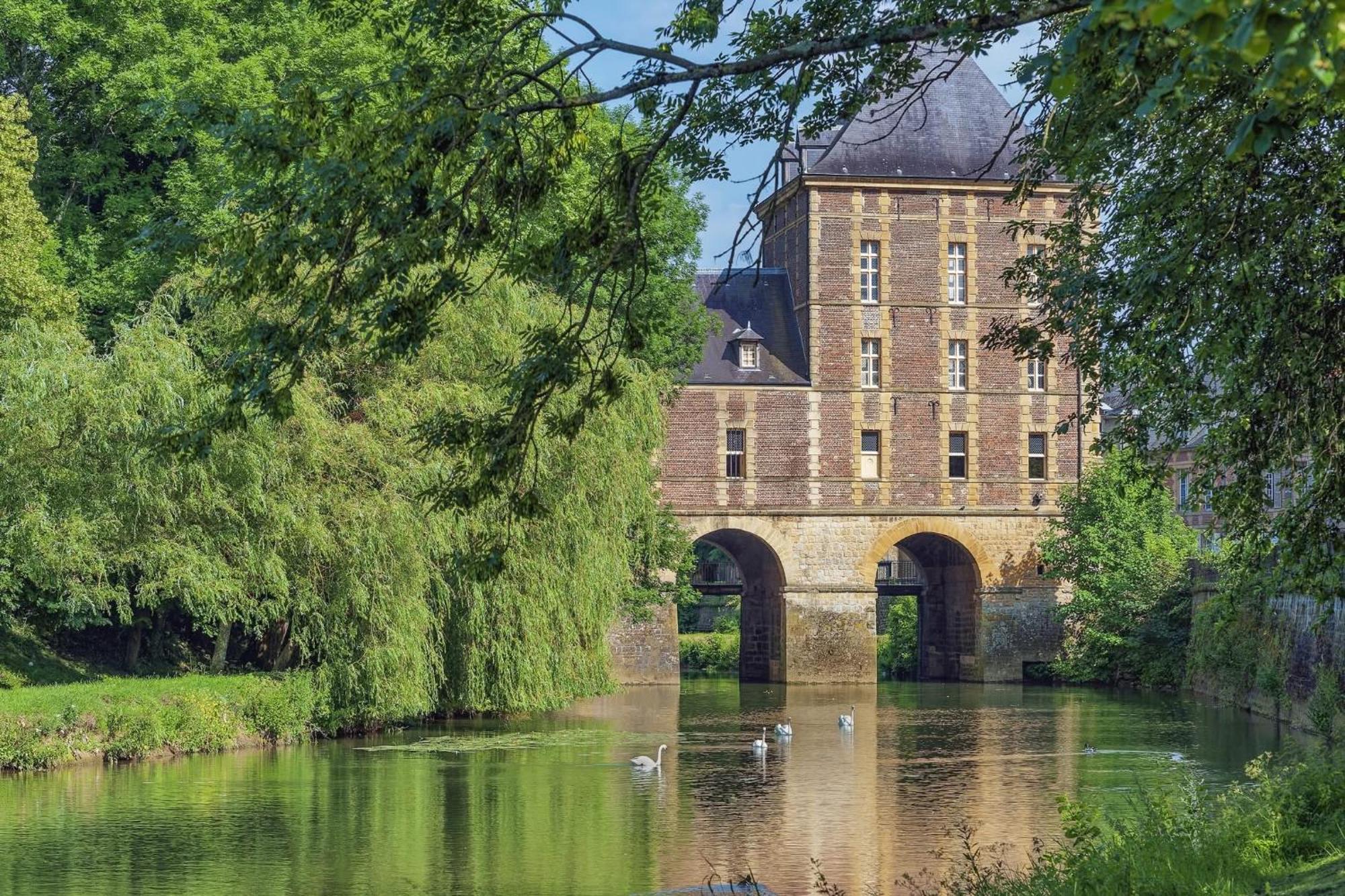 Le Petit Ardennais Charleville-Mézières Exterior foto